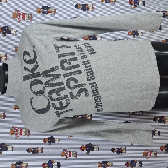Coca-Cola team spirit spellout graphic mock neck gray long sleeve Med t-shirt - Picture 1 of 8